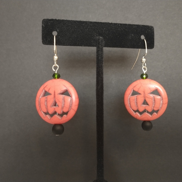 Earrings - Picture 7 of 9